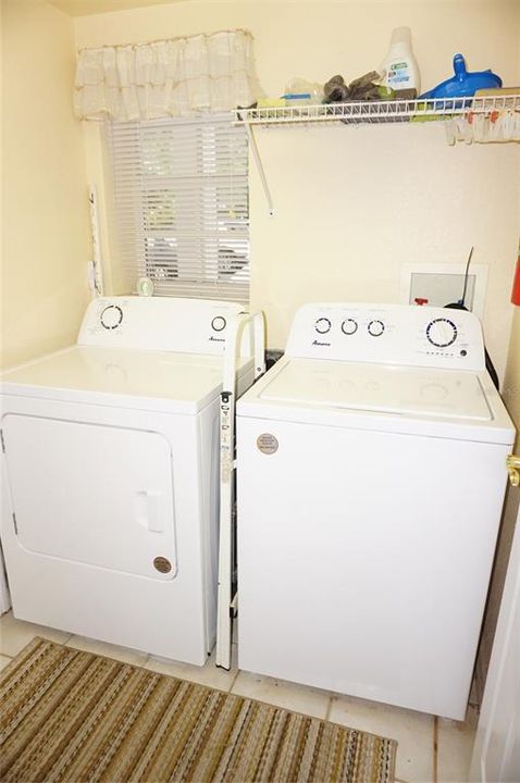 Active With Contract: $179,500 (1 beds, 1 baths, 835 Square Feet)