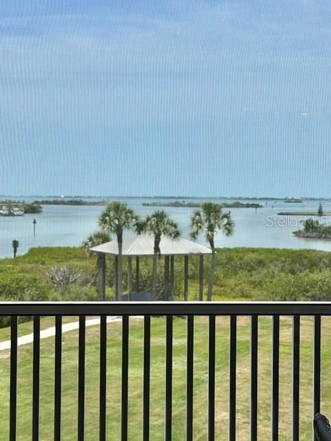 For Sale: $499,000 (2 beds, 2 baths, 1456 Square Feet)