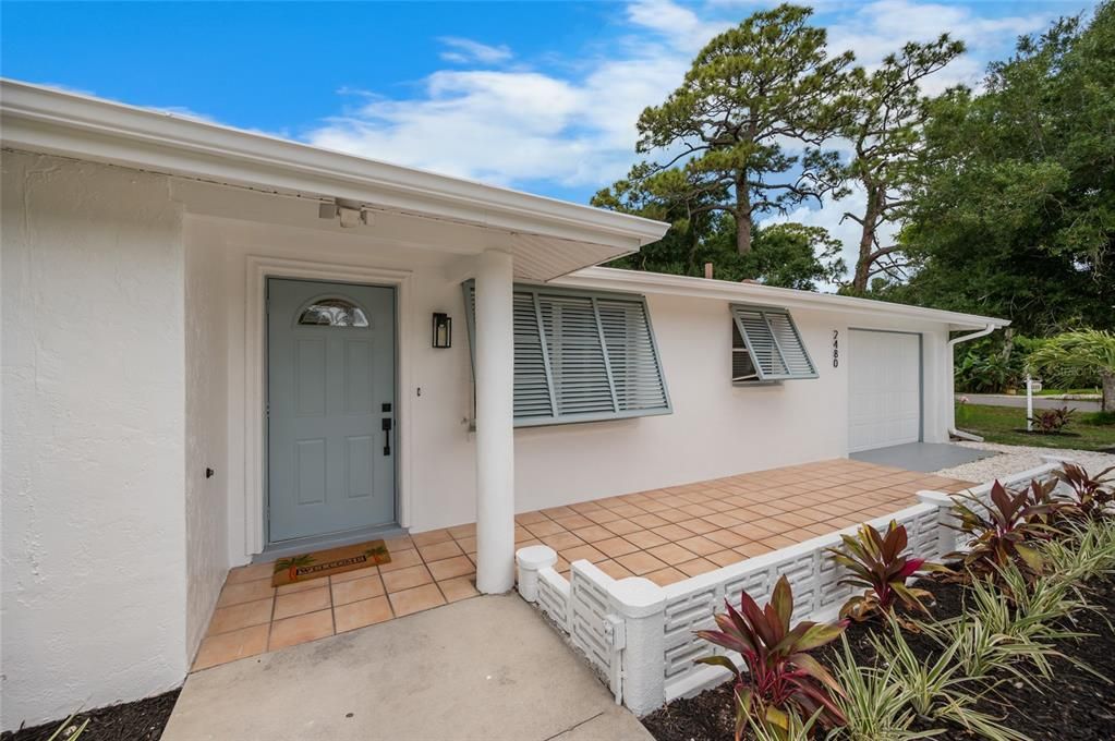 For Sale: $368,900 (2 beds, 2 baths, 1406 Square Feet)