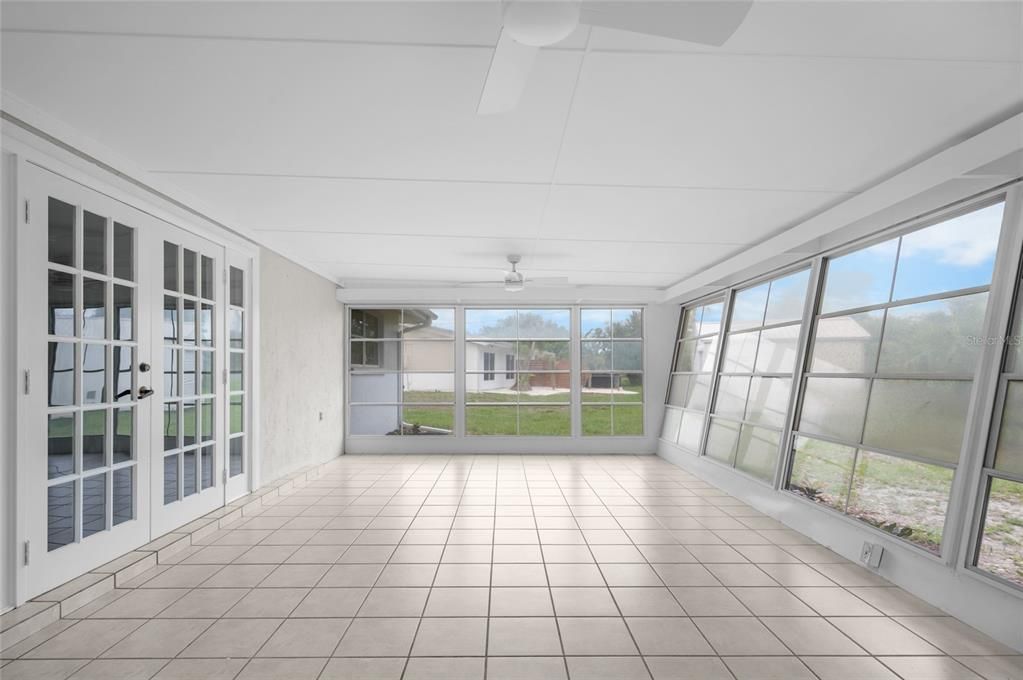 For Sale: $368,900 (2 beds, 2 baths, 1406 Square Feet)