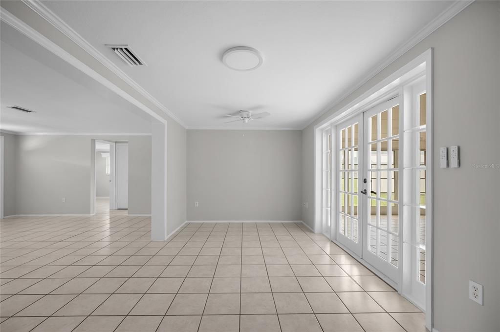 For Sale: $368,900 (2 beds, 2 baths, 1406 Square Feet)