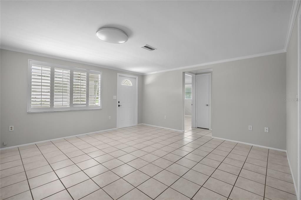For Sale: $368,900 (2 beds, 2 baths, 1406 Square Feet)
