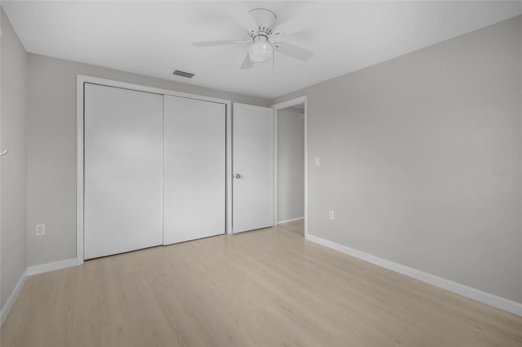 For Sale: $368,900 (2 beds, 2 baths, 1406 Square Feet)