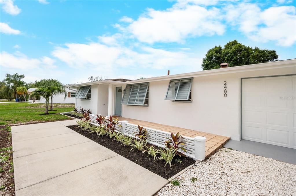 For Sale: $368,900 (2 beds, 2 baths, 1406 Square Feet)