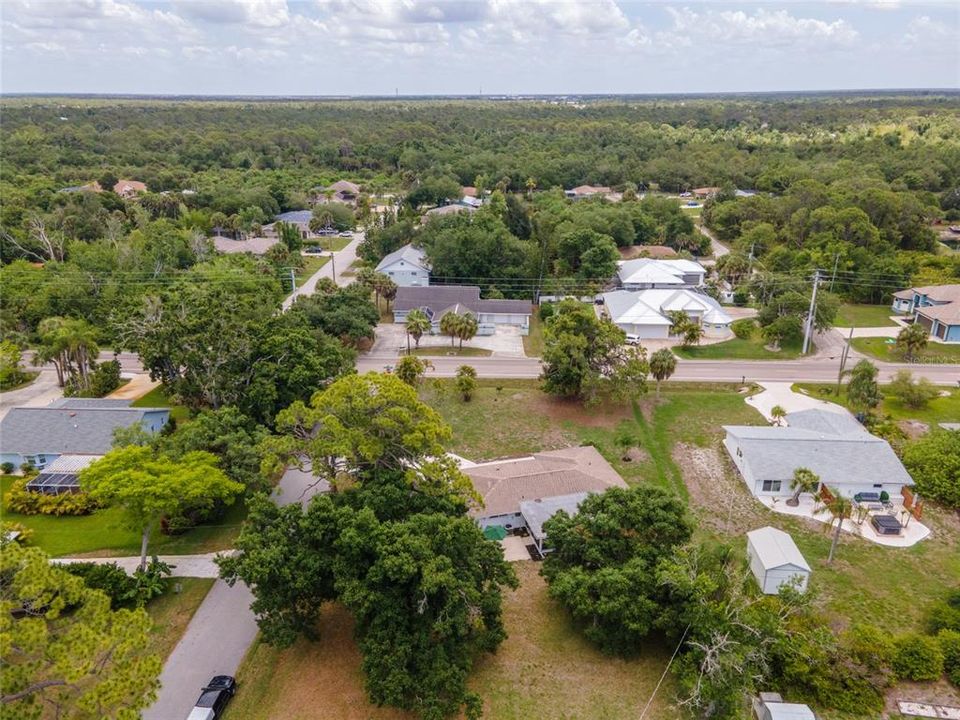 For Sale: $368,900 (2 beds, 2 baths, 1406 Square Feet)