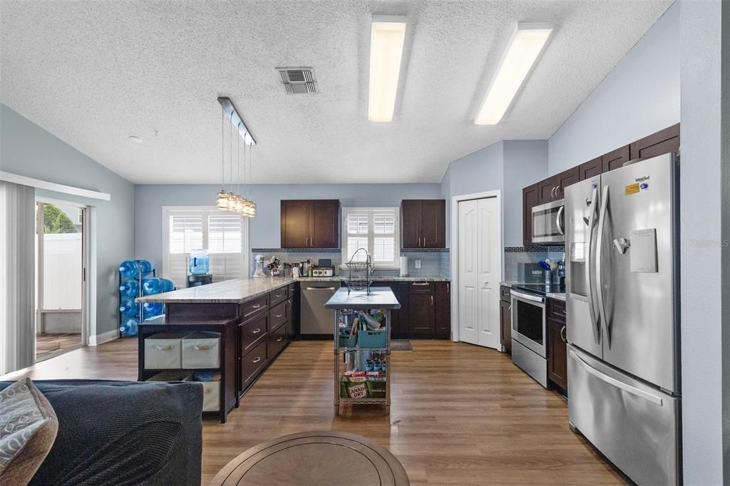 For Sale: $468,000 (3 beds, 2 baths, 1549 Square Feet)