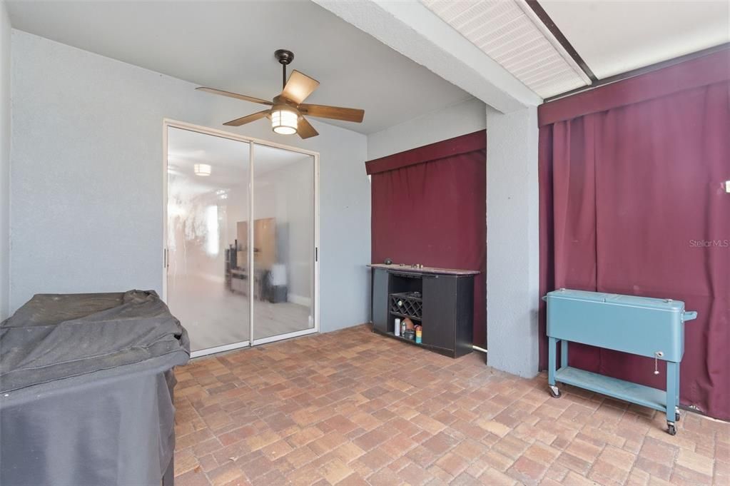 For Sale: $379,900 (4 beds, 2 baths, 1863 Square Feet)