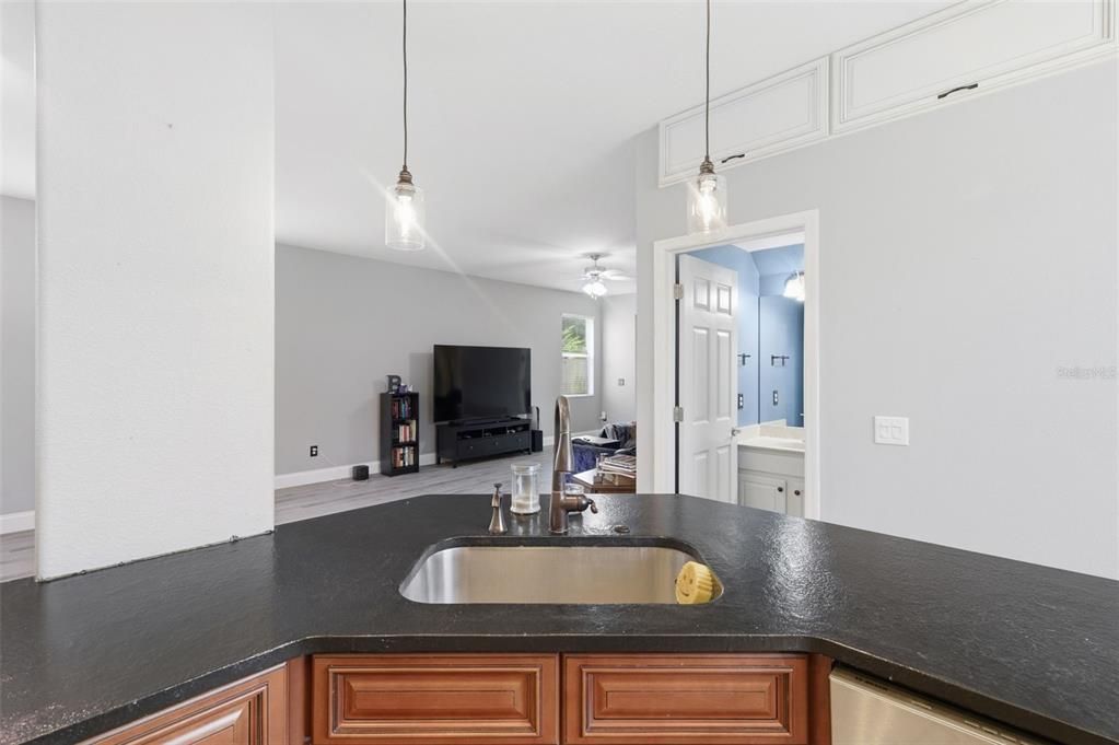 For Sale: $379,900 (4 beds, 2 baths, 1863 Square Feet)