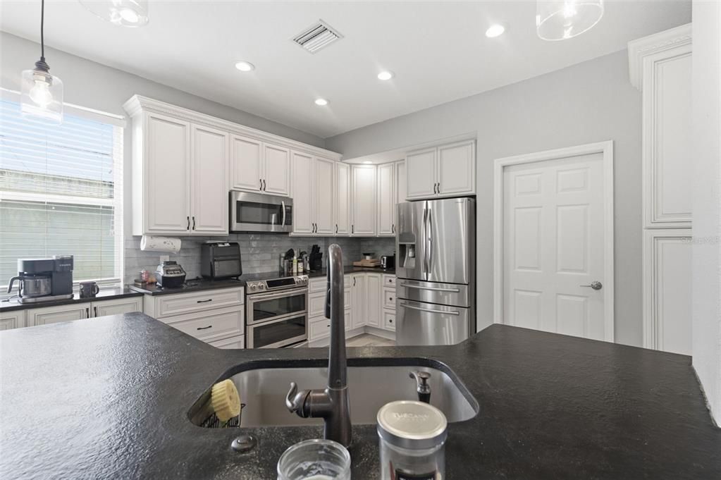 For Sale: $379,900 (4 beds, 2 baths, 1863 Square Feet)