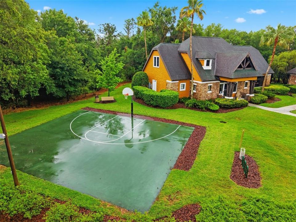 For Sale: $379,900 (4 beds, 2 baths, 1863 Square Feet)