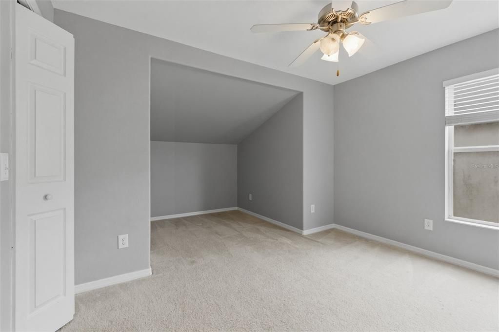 For Sale: $379,900 (4 beds, 2 baths, 1863 Square Feet)