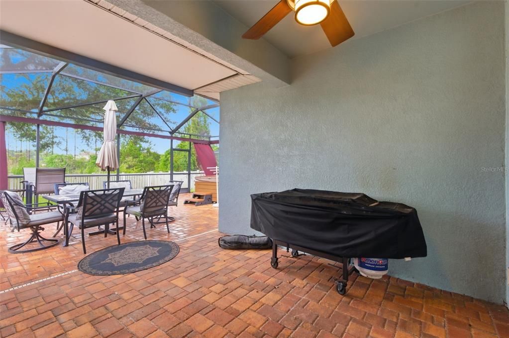 For Sale: $379,900 (4 beds, 2 baths, 1863 Square Feet)