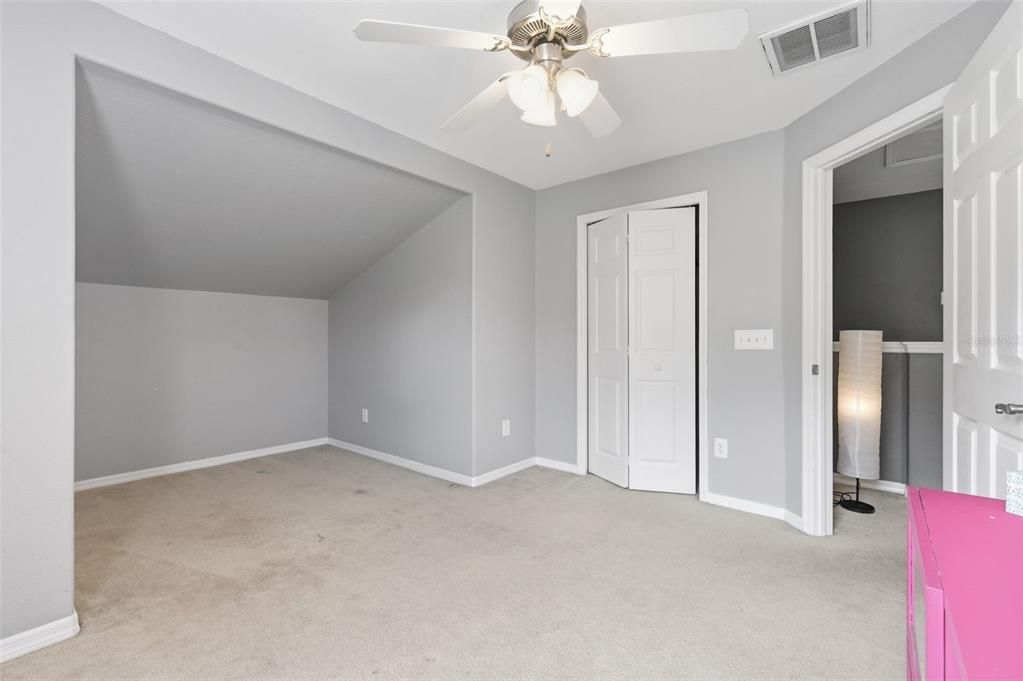 For Sale: $379,900 (4 beds, 2 baths, 1863 Square Feet)