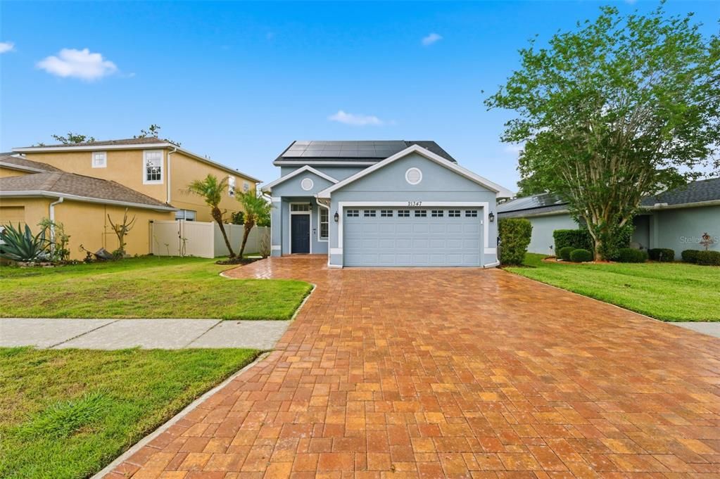 For Sale: $379,900 (4 beds, 2 baths, 1863 Square Feet)