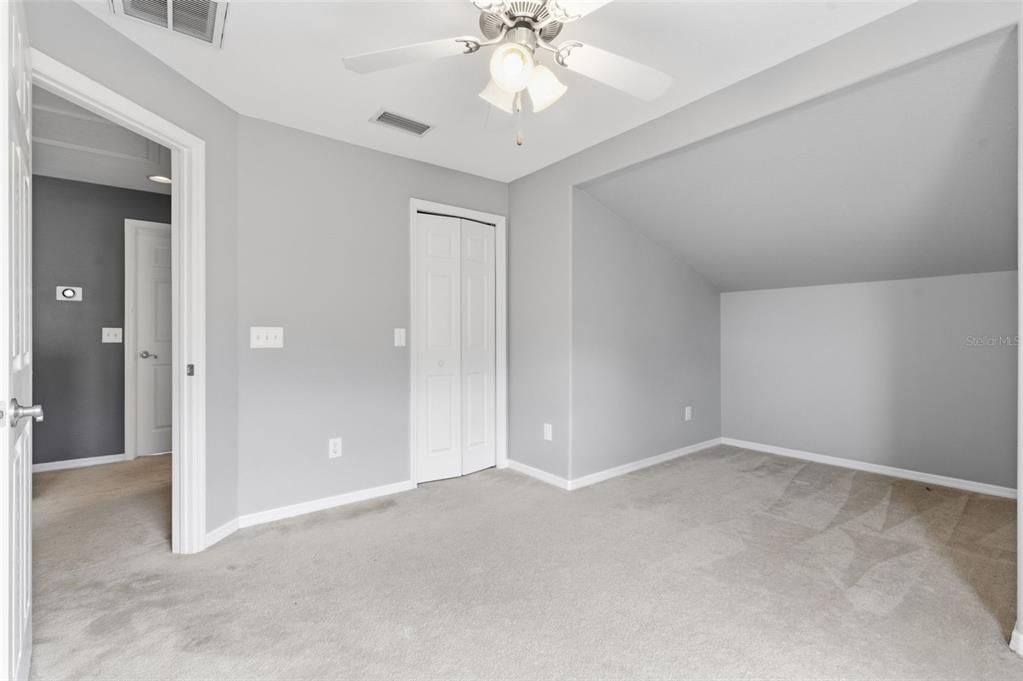 For Sale: $379,900 (4 beds, 2 baths, 1863 Square Feet)