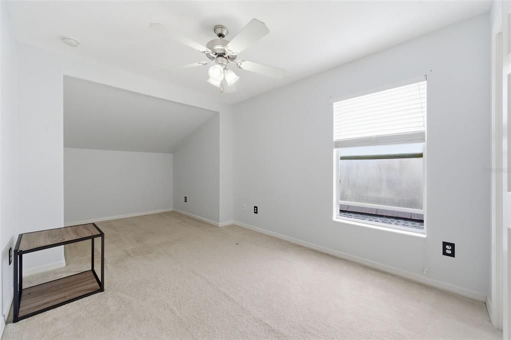 For Sale: $379,900 (4 beds, 2 baths, 1863 Square Feet)