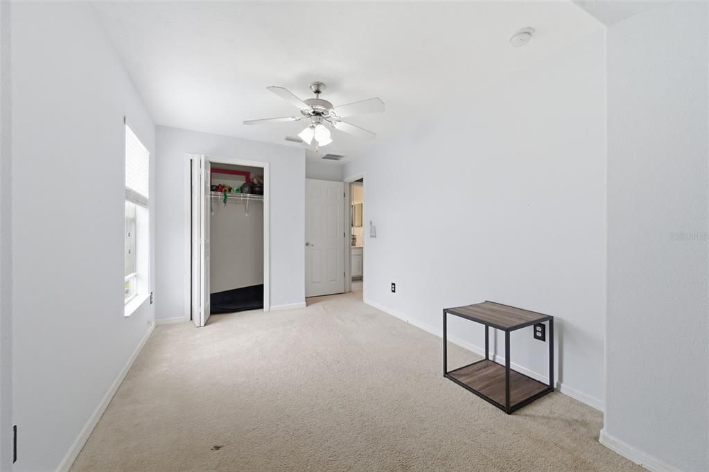 For Sale: $379,900 (4 beds, 2 baths, 1863 Square Feet)
