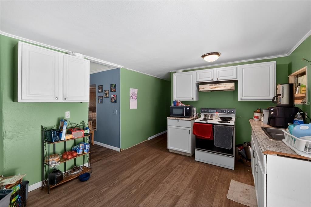 For Sale: $174,900 (3 beds, 2 baths, 1248 Square Feet)