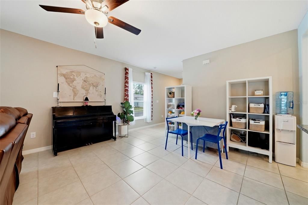 For Sale: $347,000 (4 beds, 2 baths, 1764 Square Feet)