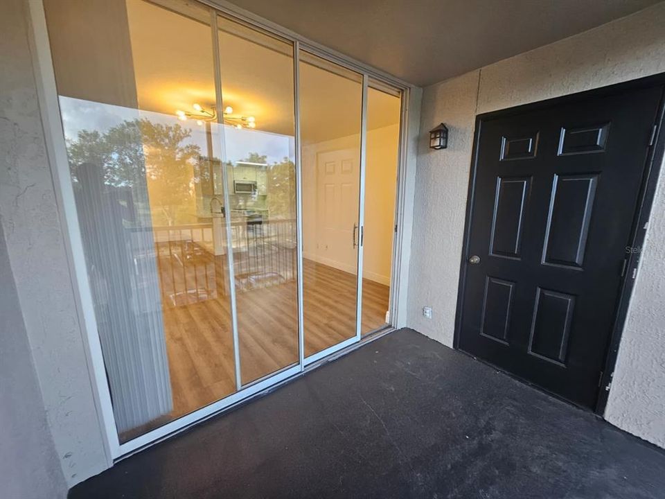 For Sale: $255,900 (2 beds, 2 baths, 1003 Square Feet)