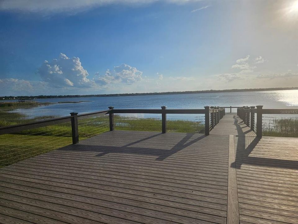 For Sale: $255,900 (2 beds, 2 baths, 1003 Square Feet)