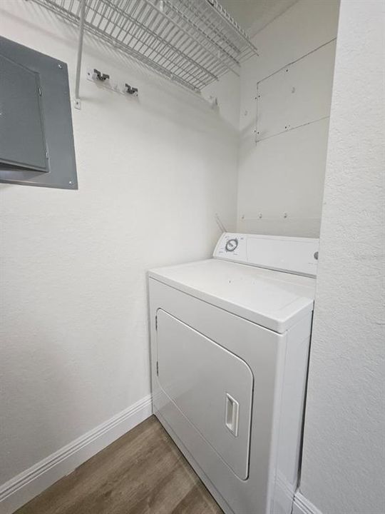 For Sale: $255,900 (2 beds, 2 baths, 1003 Square Feet)