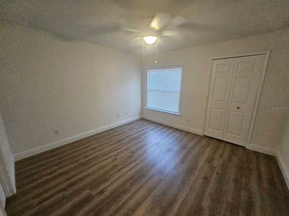 For Sale: $255,900 (2 beds, 2 baths, 1003 Square Feet)