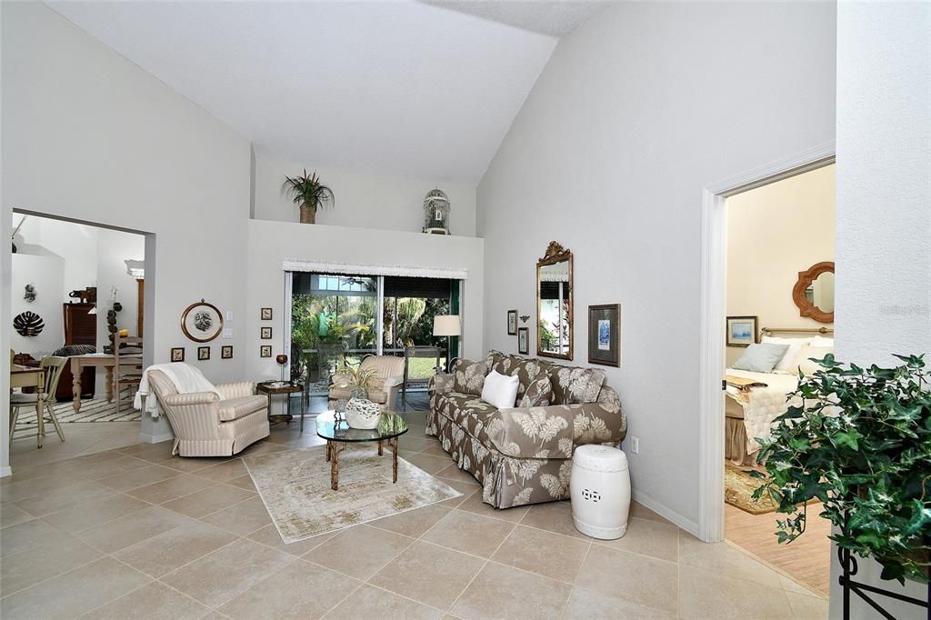 For Sale: $475,000 (3 beds, 2 baths, 2080 Square Feet)