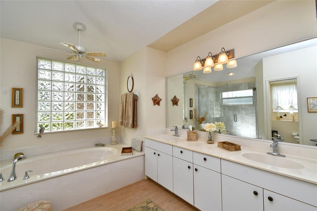 For Sale: $475,000 (3 beds, 2 baths, 2080 Square Feet)