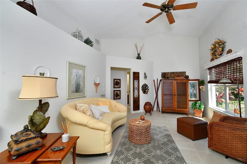 For Sale: $475,000 (3 beds, 2 baths, 2080 Square Feet)