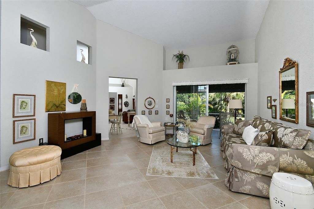 For Sale: $475,000 (3 beds, 2 baths, 2080 Square Feet)
