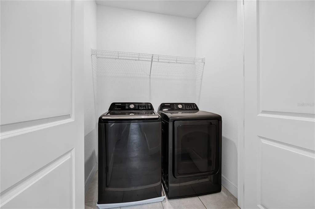 For Sale: $549,000 (3 beds, 2 baths, 1789 Square Feet)