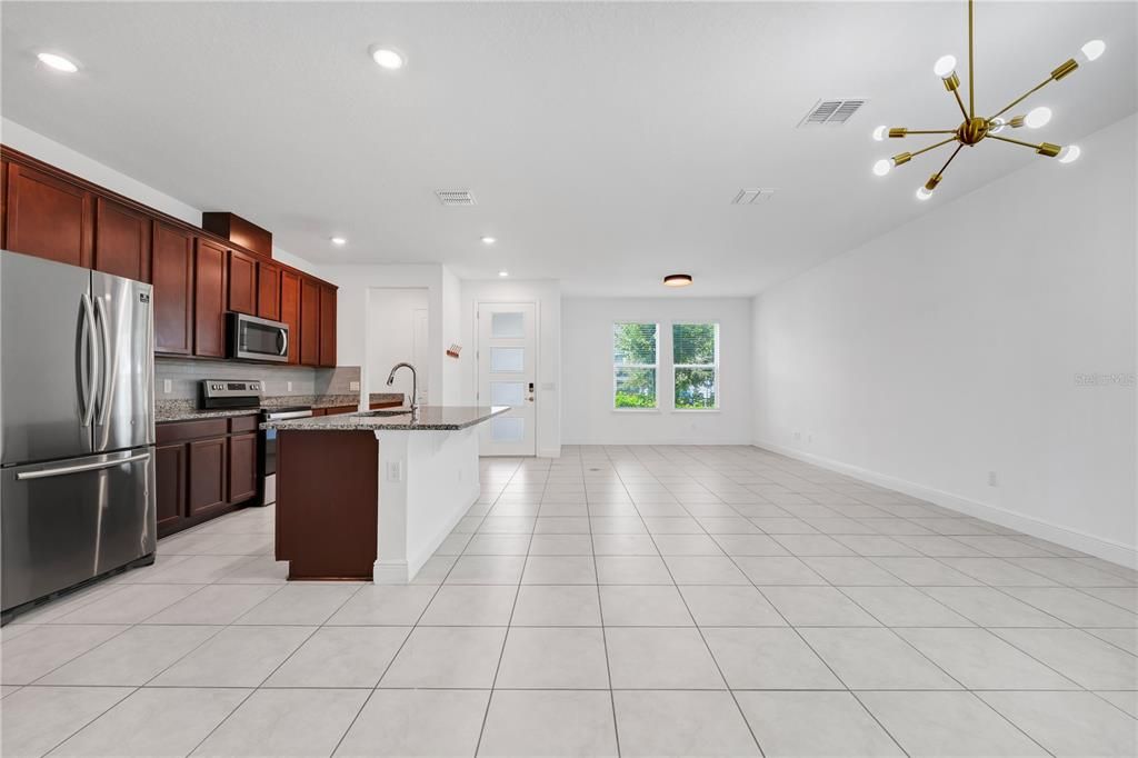 For Sale: $549,000 (3 beds, 2 baths, 1789 Square Feet)