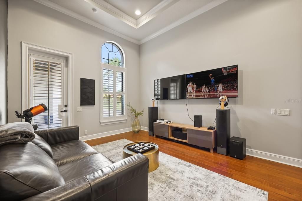 For Sale: $2,949,000 (5 beds, 4 baths, 4010 Square Feet)