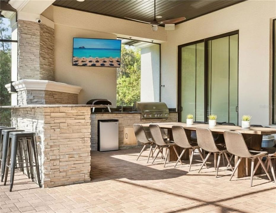 For Sale: $2,949,000 (5 beds, 4 baths, 4010 Square Feet)