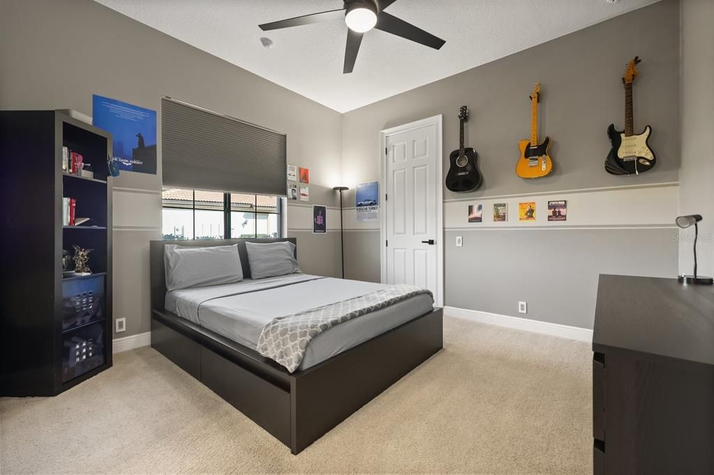 For Sale: $2,949,000 (5 beds, 4 baths, 4010 Square Feet)