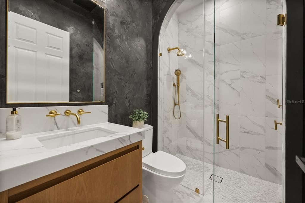 For Sale: $2,949,000 (5 beds, 4 baths, 4010 Square Feet)