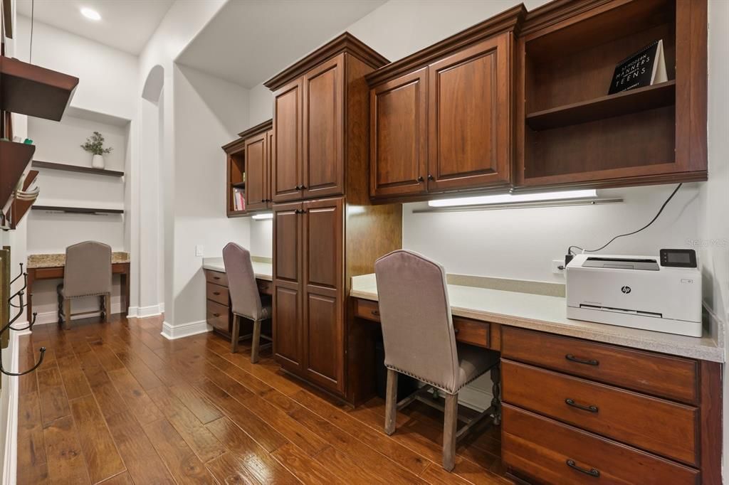 For Sale: $2,949,000 (5 beds, 4 baths, 4010 Square Feet)