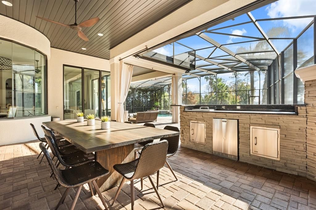 For Sale: $2,949,000 (5 beds, 4 baths, 4010 Square Feet)