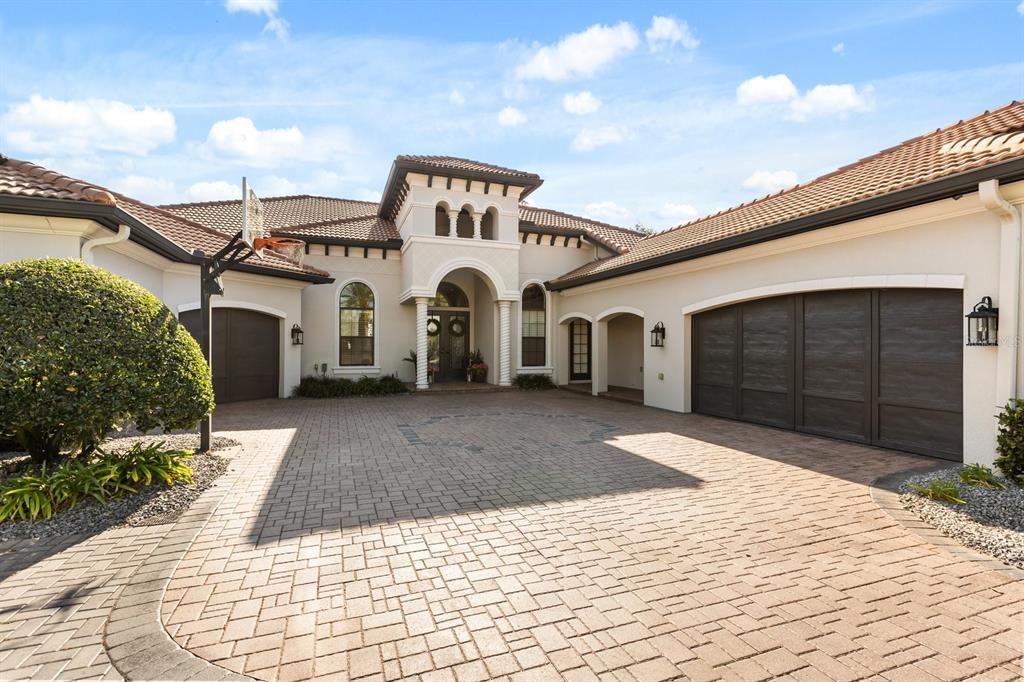For Sale: $2,949,000 (5 beds, 4 baths, 4010 Square Feet)