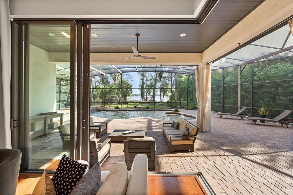 For Sale: $2,949,000 (5 beds, 4 baths, 4010 Square Feet)