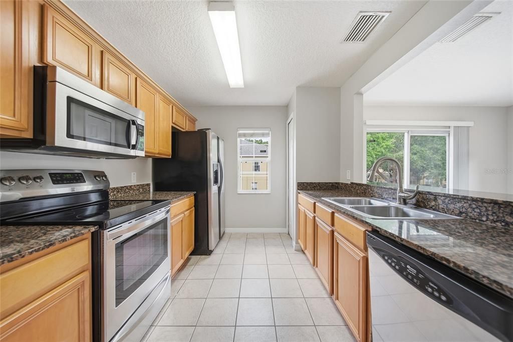 For Sale: $197,900 (3 beds, 2 baths, 1408 Square Feet)