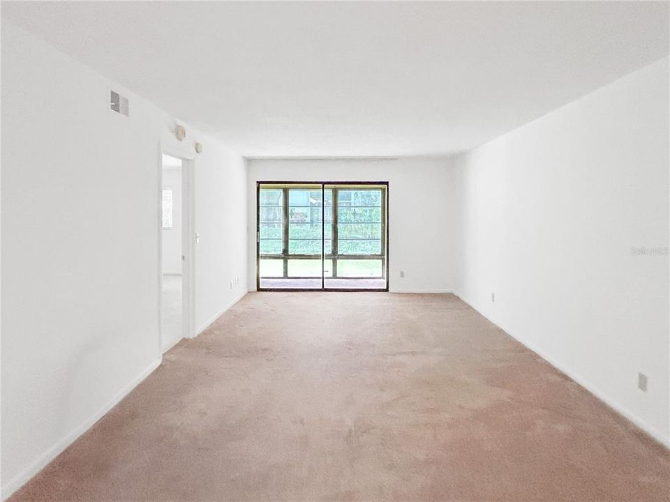 For Sale: $149,900 (2 beds, 2 baths, 1105 Square Feet)