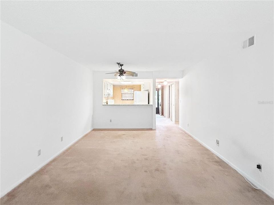 For Sale: $149,900 (2 beds, 2 baths, 1105 Square Feet)