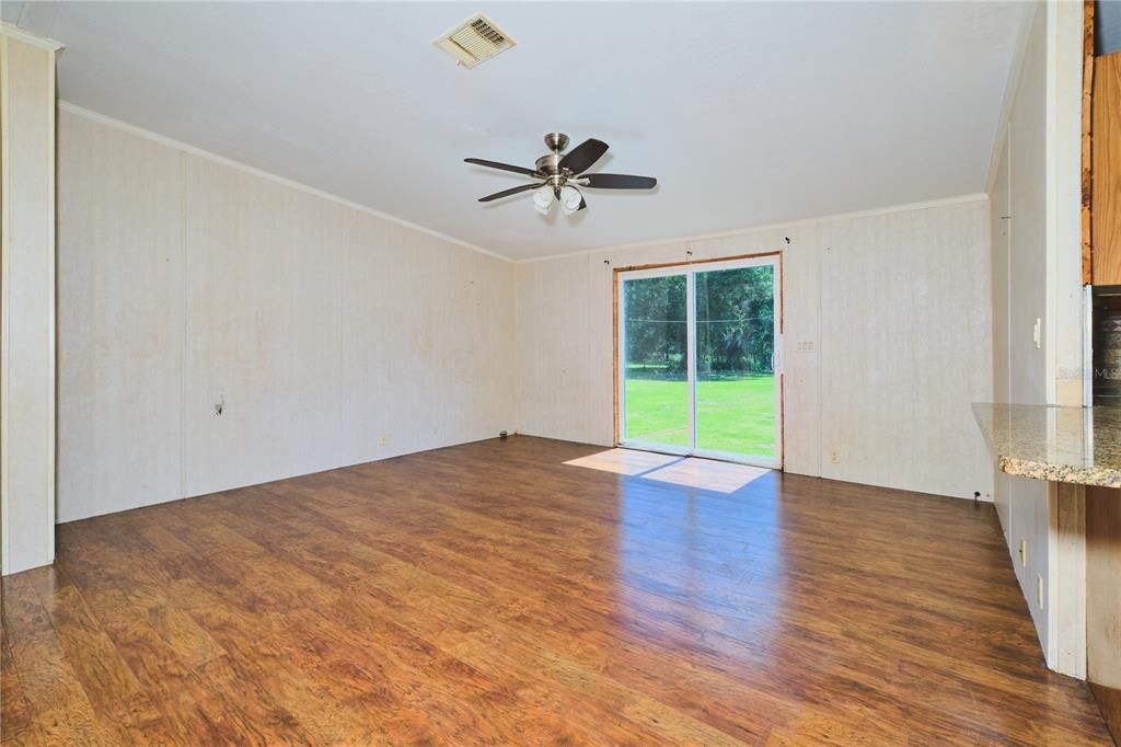 For Sale: $269,000 (4 beds, 2 baths, 2337 Square Feet)