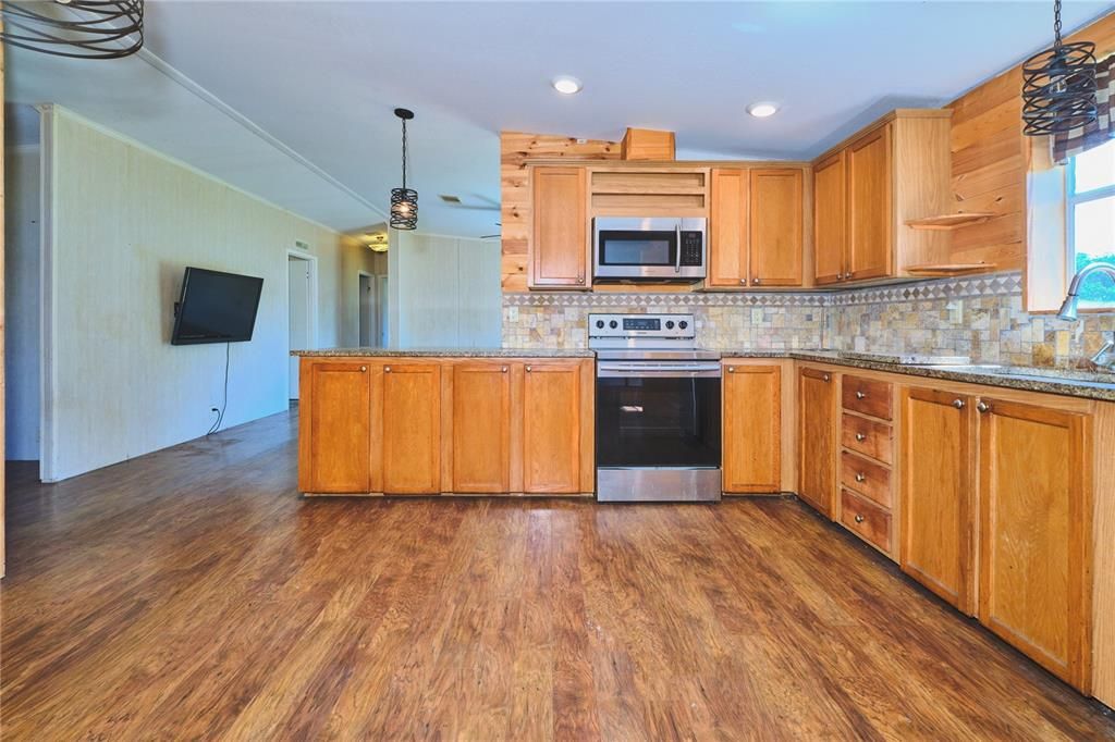 For Sale: $269,000 (4 beds, 2 baths, 2337 Square Feet)