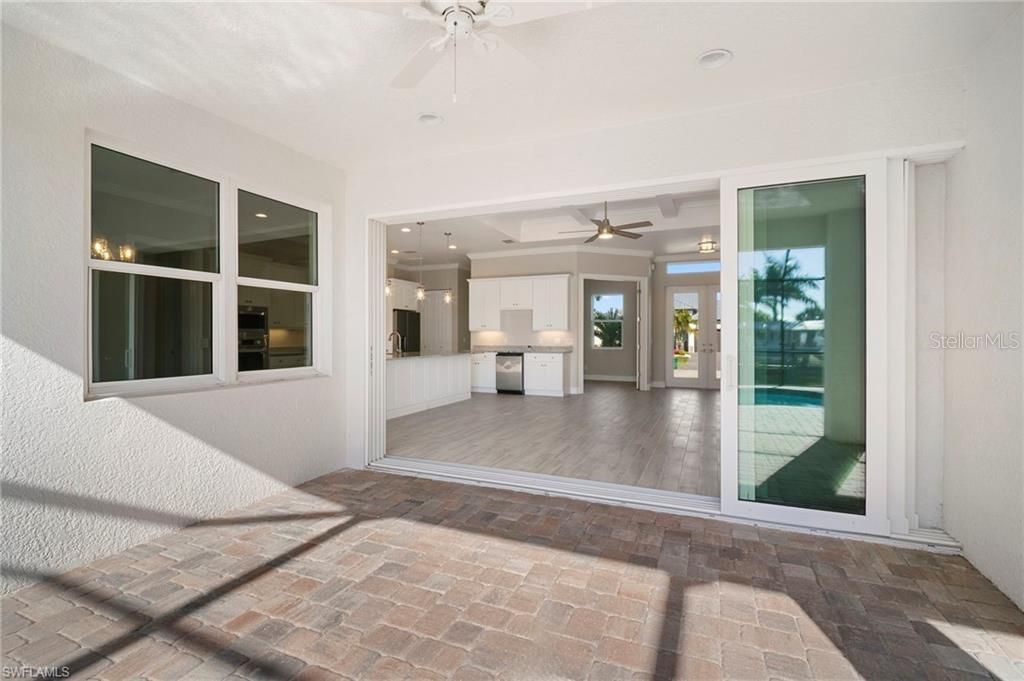 En Venta: $929,900 (3 camas, 3 baños, 2361 Pies cuadrados)
