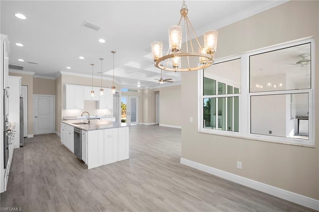 En Venta: $929,900 (3 camas, 3 baños, 2361 Pies cuadrados)