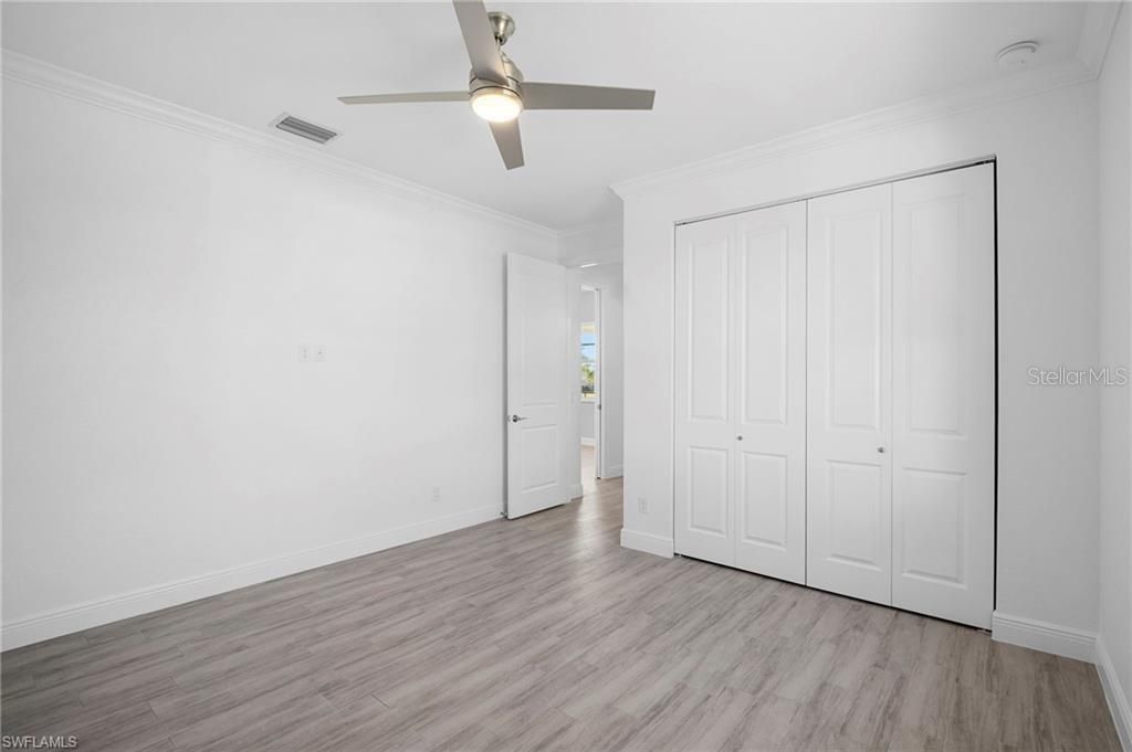 En Venta: $929,900 (3 camas, 3 baños, 2361 Pies cuadrados)