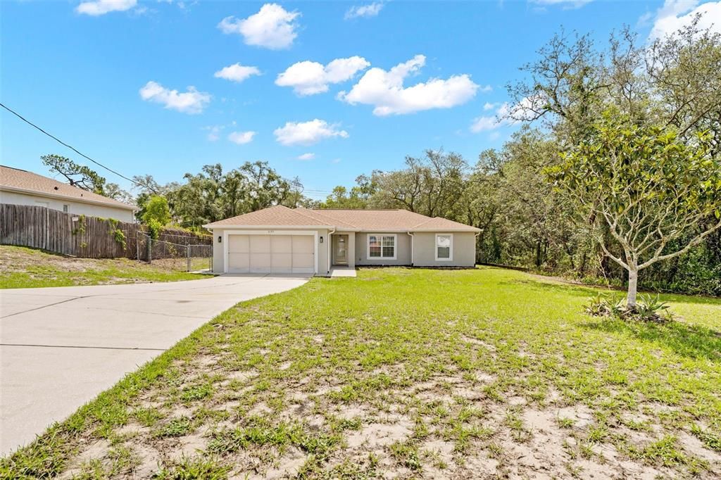Active With Contract: $285,000 (3 beds, 2 baths, 1459 Square Feet)